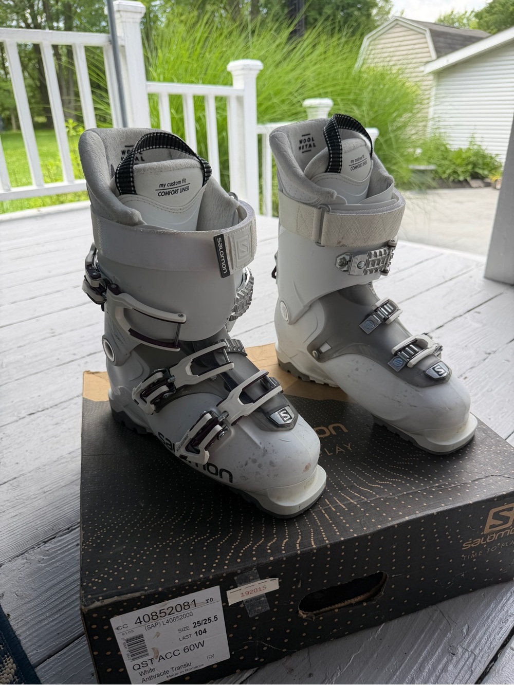 Salomon White and Gray Alpine Ski Boots
